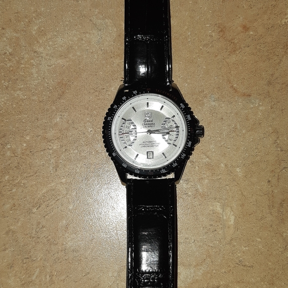 TAG Teuor Watch - Picture 1 of 8